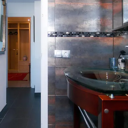 Welcs 250 Emp Con Piscina Privada Y Amarre * Empuriabrava