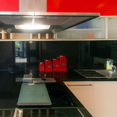 Welcs 250 Emp Con Piscina Privada Y Amarre Villa