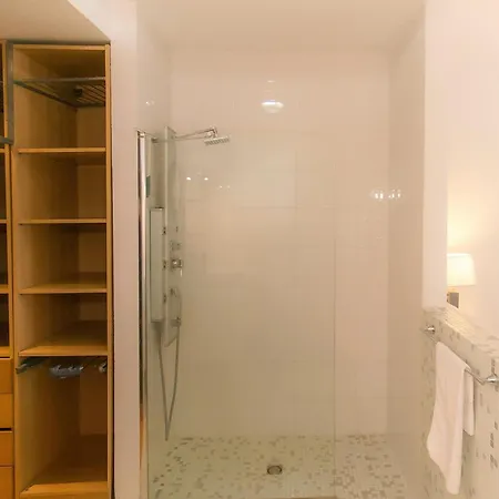 Welcs 250 Emp Con Piscina Privada Y Amarre Villa Empuriabrava
