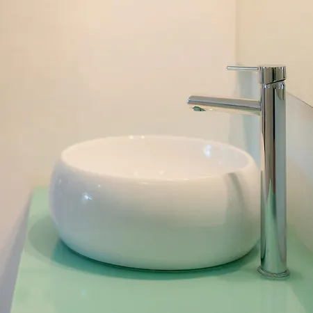 Welcs 250 Emp Con Piscina Privada Y Amarre Empuriabrava