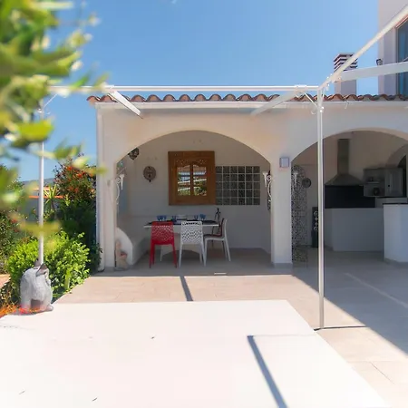 Welcs 250 Emp Con Piscina Privada Y Amarre *
