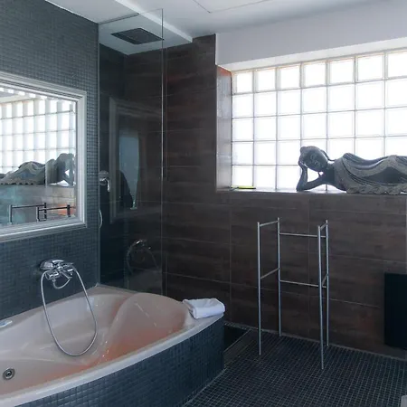Welcs 250 Emp Con Piscina Privada Y Amarre Villa *