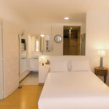 Welcs 250 Emp Con Piscina Privada Y Amarre Villa