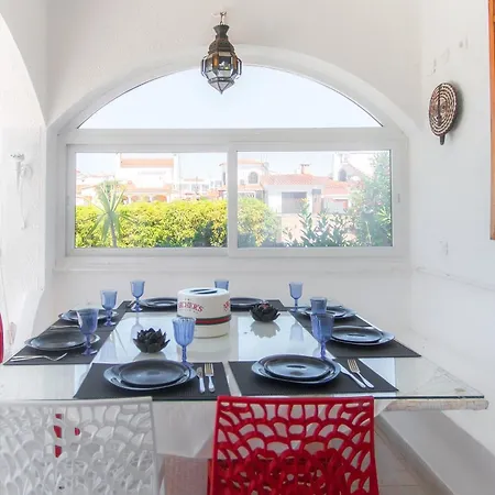 Welcs 250 Emp Con Piscina Privada Y Amarre Villa Empuriabrava